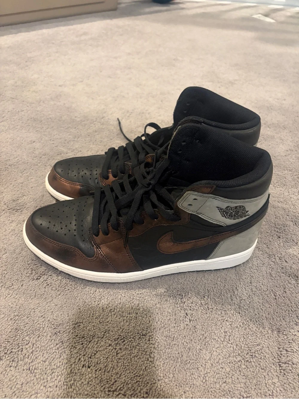 Air Jordan 1 High Black, Bronze & Gray